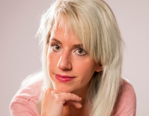 Linda Zetterström - Hej, får jag störa din ångest? – handbok för ångesthantering