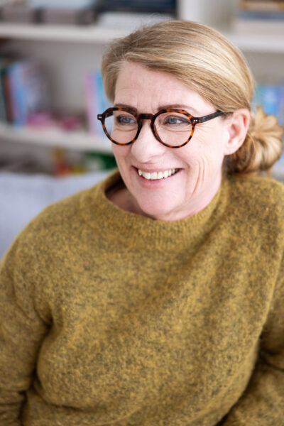 Anette Nyström, utbildad redaktör JW Förlag