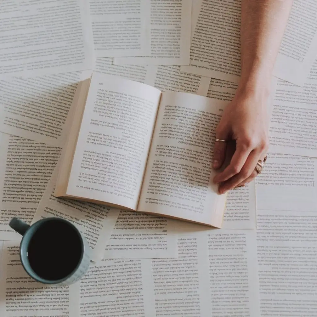 Utbildning för blivande förlagsredaktörer. Bli utbildad lektör och redaktör i förlagsbranschen.