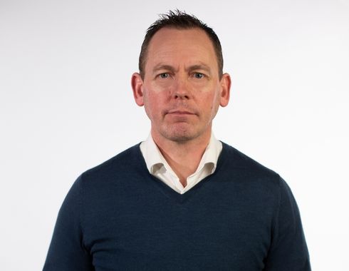 Patrik Thunholm författare till boken Känslostorm